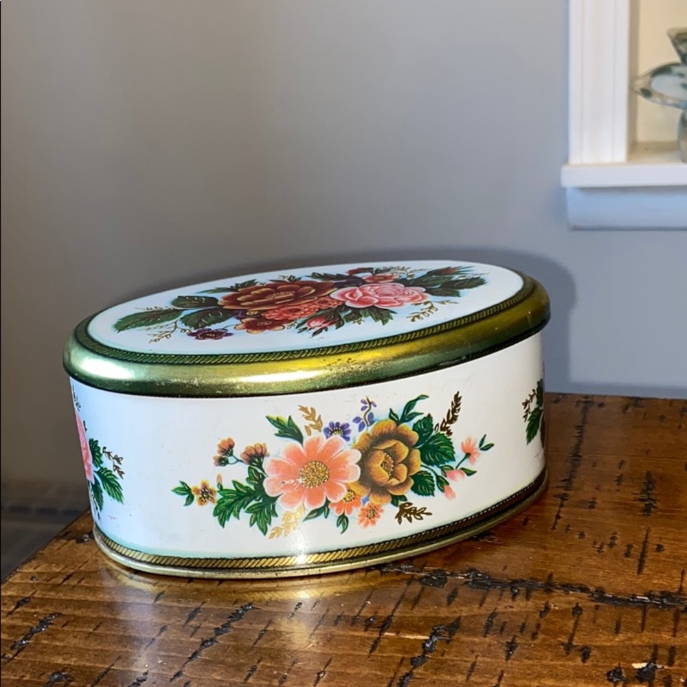 Vintage Meister Tin Oval Floral Candy Tin, Brazil